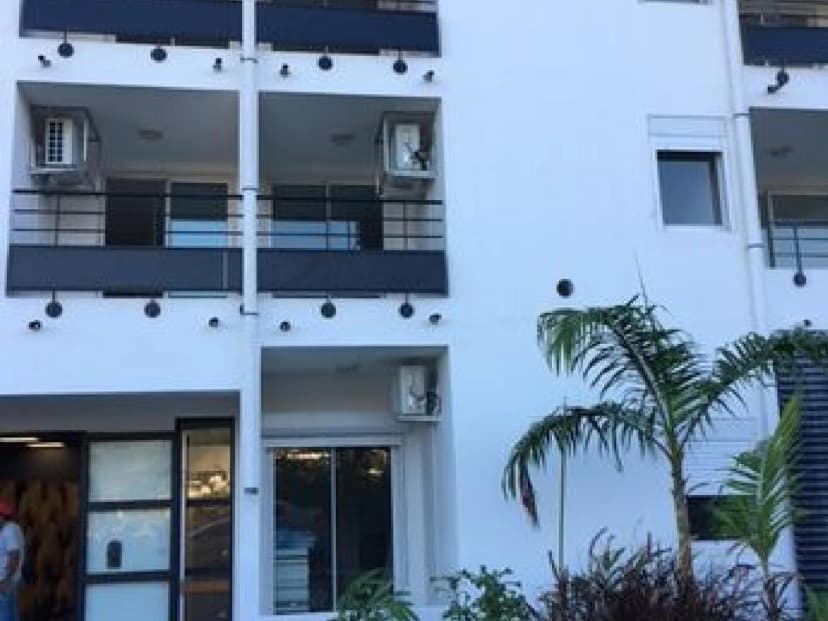 thumbnail of estate's photo