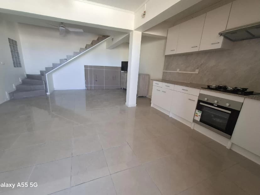 thumbnail of estate's photo