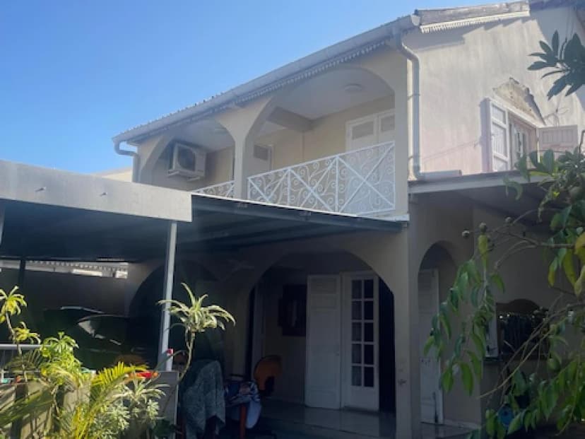 thumbnail of estate's photo