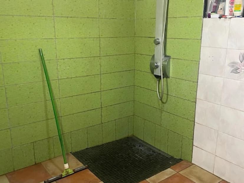 thumbnail of estate's photo