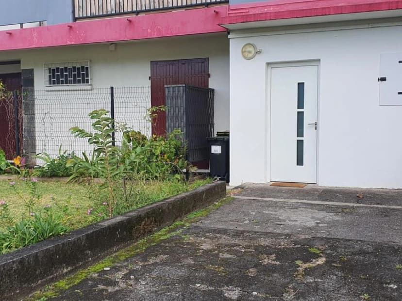 thumbnail of estate's photo