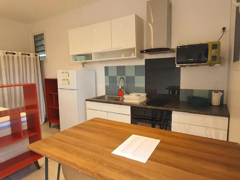 thumbnail of estate's photo