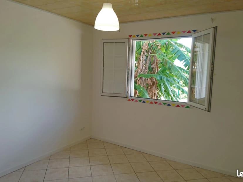 thumbnail of estate's photo